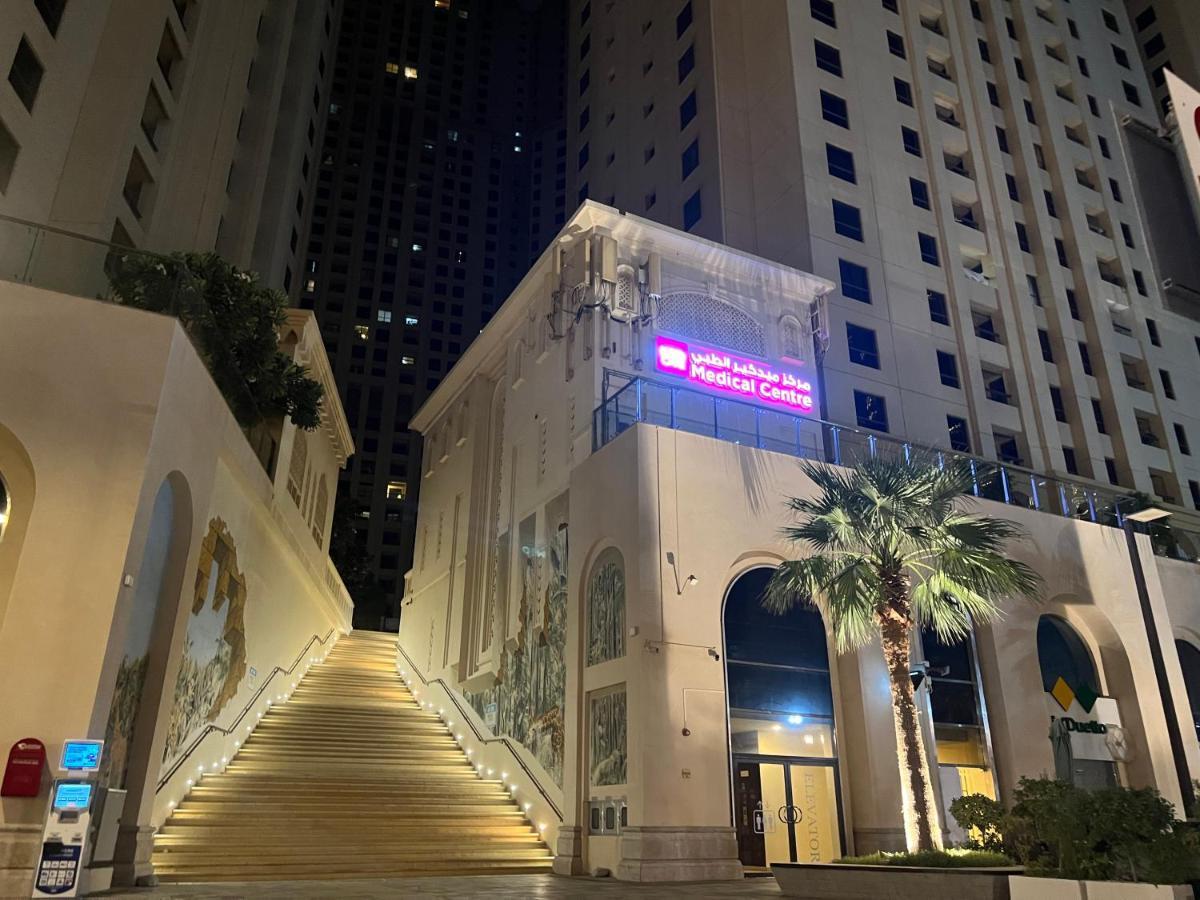 Lunar Hostel - Jbr Dubai Buitenkant foto