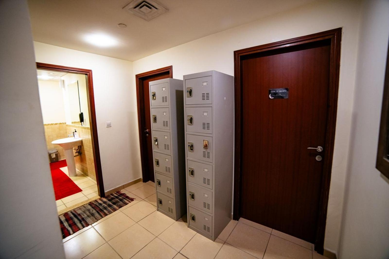 Lunar Hostel - Jbr Dubai Buitenkant foto