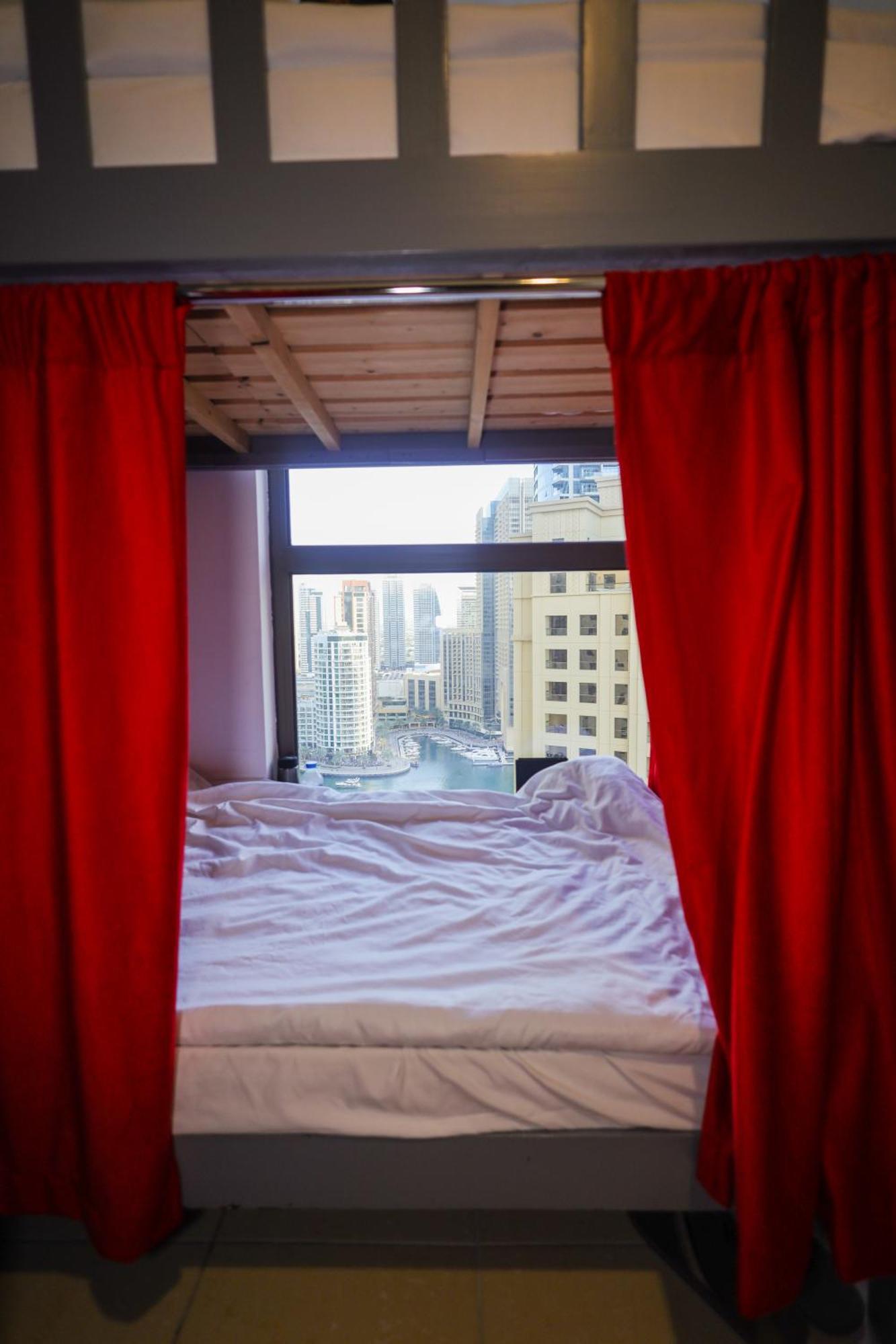 Lunar Hostel - Jbr Dubai Buitenkant foto
