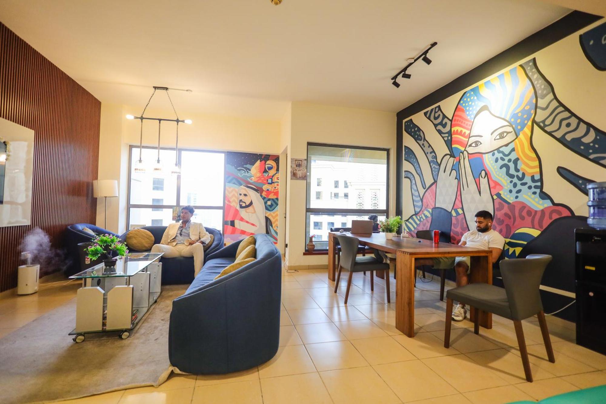 Lunar Hostel - Jbr Dubai Buitenkant foto