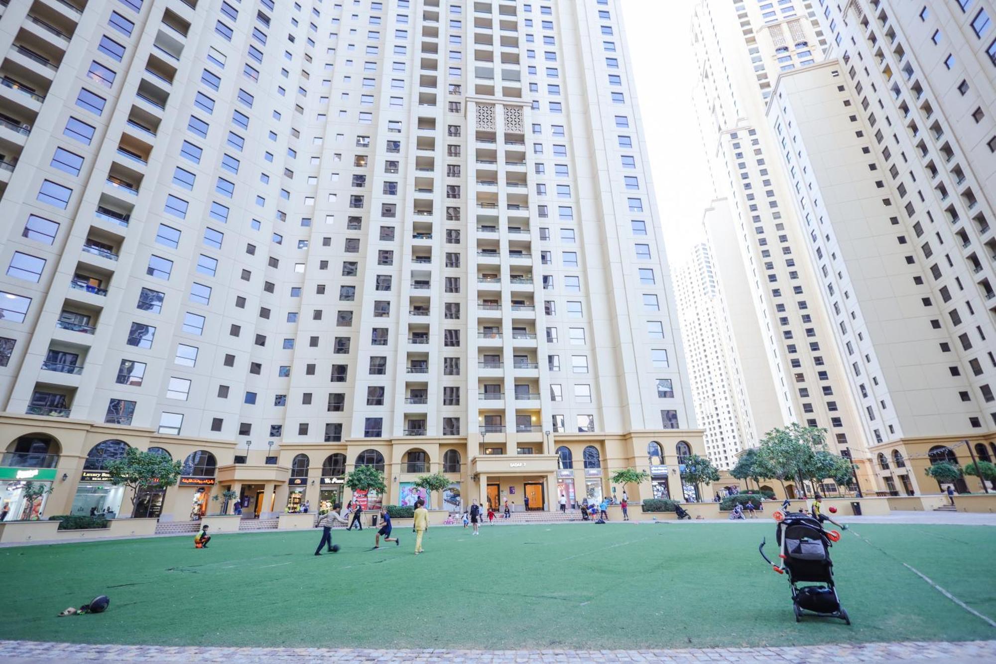 Lunar Hostel - Jbr Dubai Buitenkant foto
