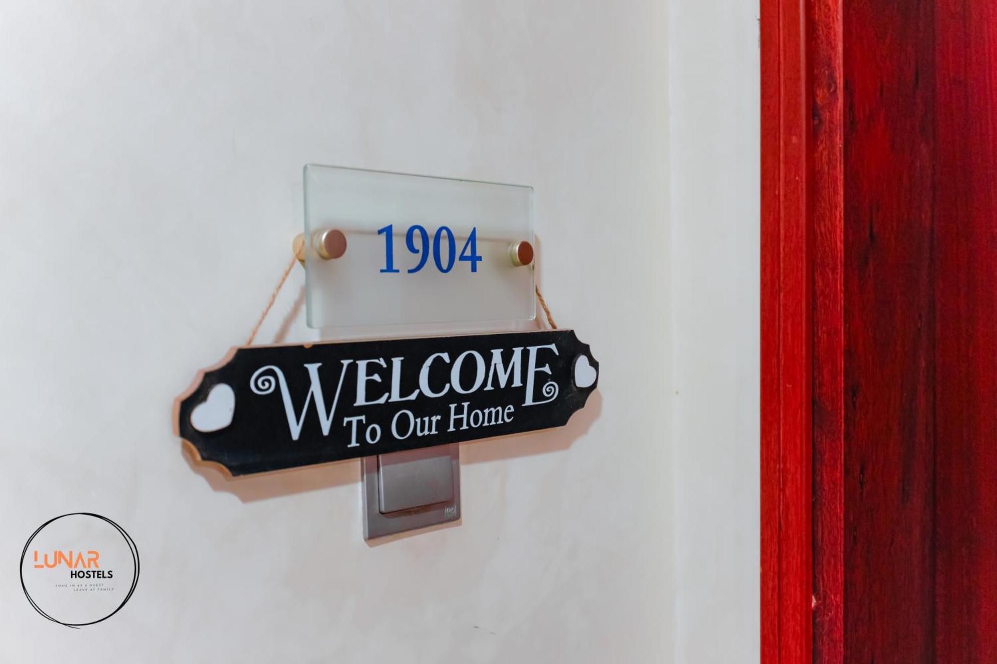 Lunar Hostel - Jbr Dubai Buitenkant foto